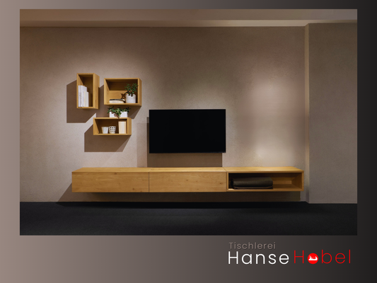 Wandregal aus Massivholz – offen und modern